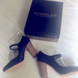 Charles David Mary Jane’s. Black. Size 9M.